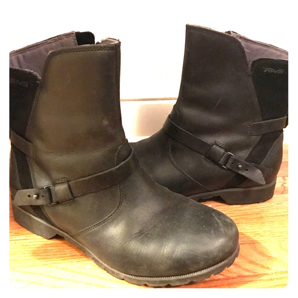 Teva de la vina boots